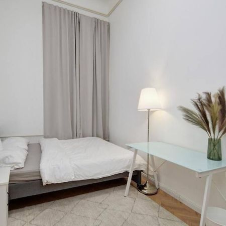 Lovely 3 Bedrooms Apartment In The Jewish Quarter Boedapest Buitenkant foto