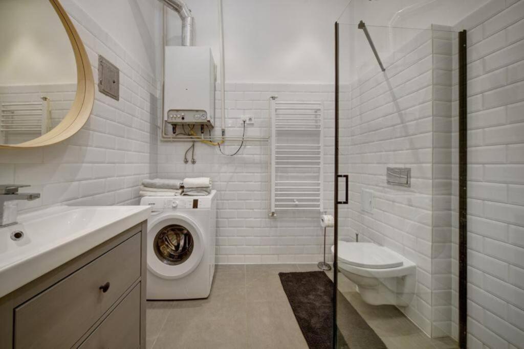 Lovely 3 Bedrooms Apartment In The Jewish Quarter Boedapest Buitenkant foto